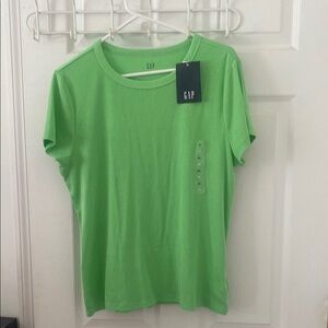 GAP Green ribbed T-Shirt XL NWT PTP 21 and stretches. 58 cot 38 poly 4 spandex
